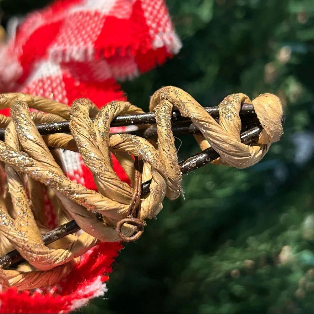 Six Large North Pole Metal & Wicker Star Ornaments Checker Bows 8.5” x 8.5” NWT